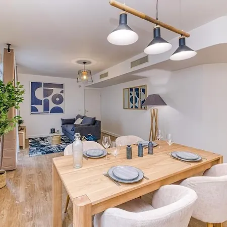 Quartier Gare, 2 Personnes, Wifi Fibre, Balcon Appartement *