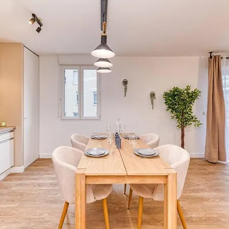 Appartement Quartier Gare, 2 Personnes, Wifi Fibre, Balcon *
