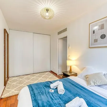 Quartier Gare, 2 Personnes, Wifi Fibre, Balcon